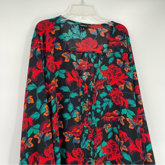 Torrid Womens Floral Button Front Blouse Size 5x Georgette V Neck Pintucked - Picture 7 of 14